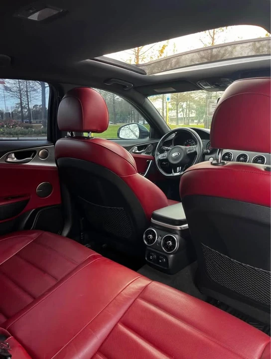 2018 Kia Stinger - Image 3 of 4