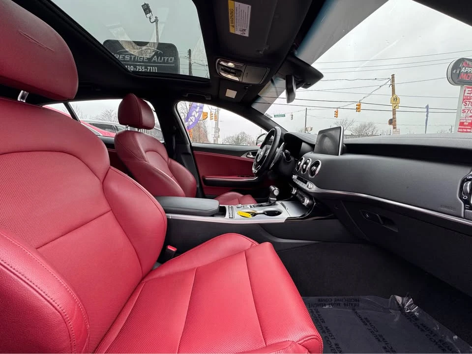 2018 Kia Stinger - Image 10 of 20