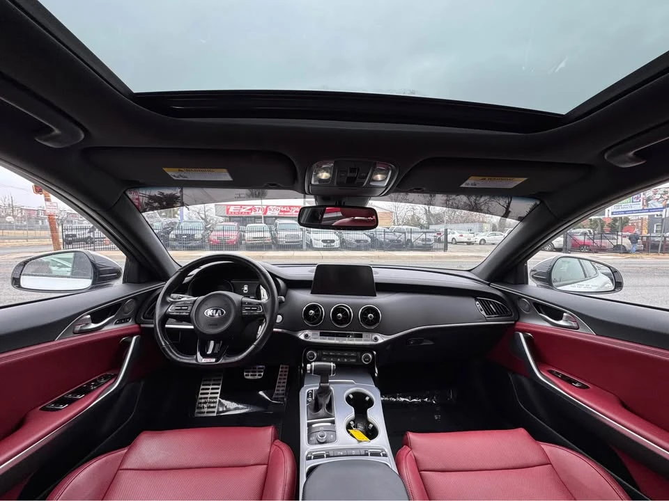 2018 Kia Stinger - Image 13 of 20