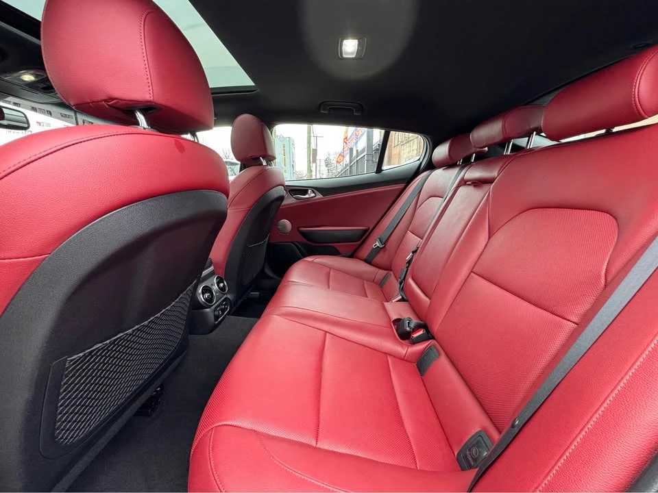 2018 Kia Stinger - Image 12 of 20