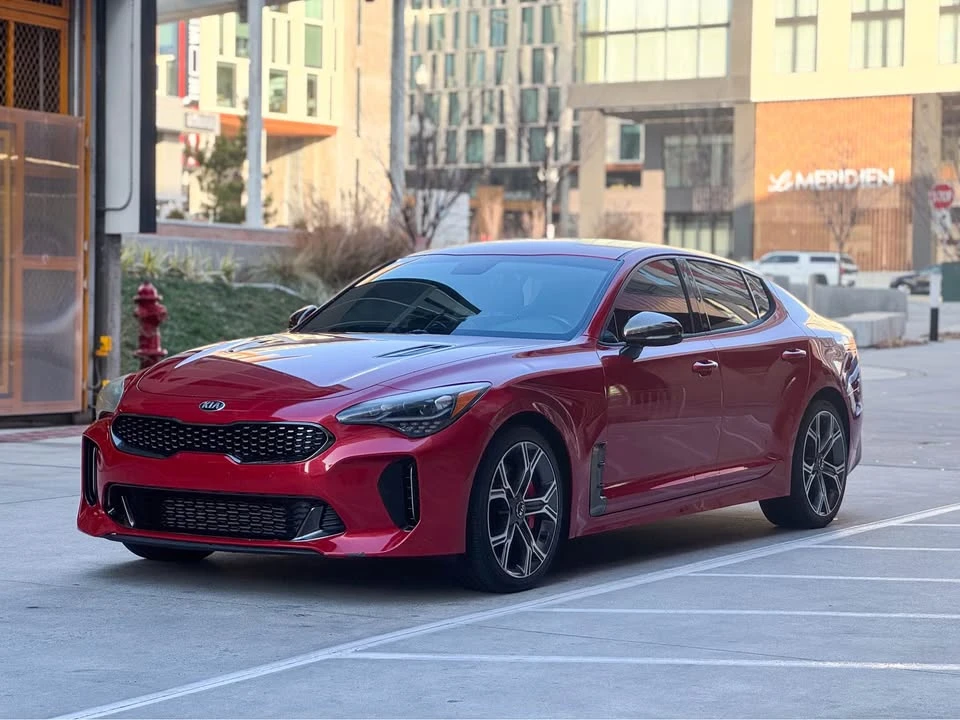 2018 Kia Stinger - Image 9 of 15