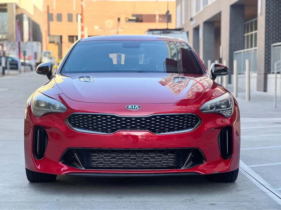 2018 Kia Stinger - Image 2 of 15