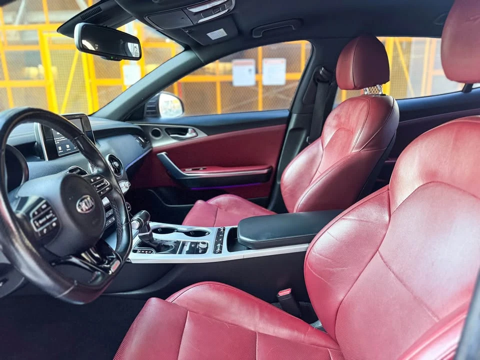 2018 Kia Stinger - Image 14 of 15