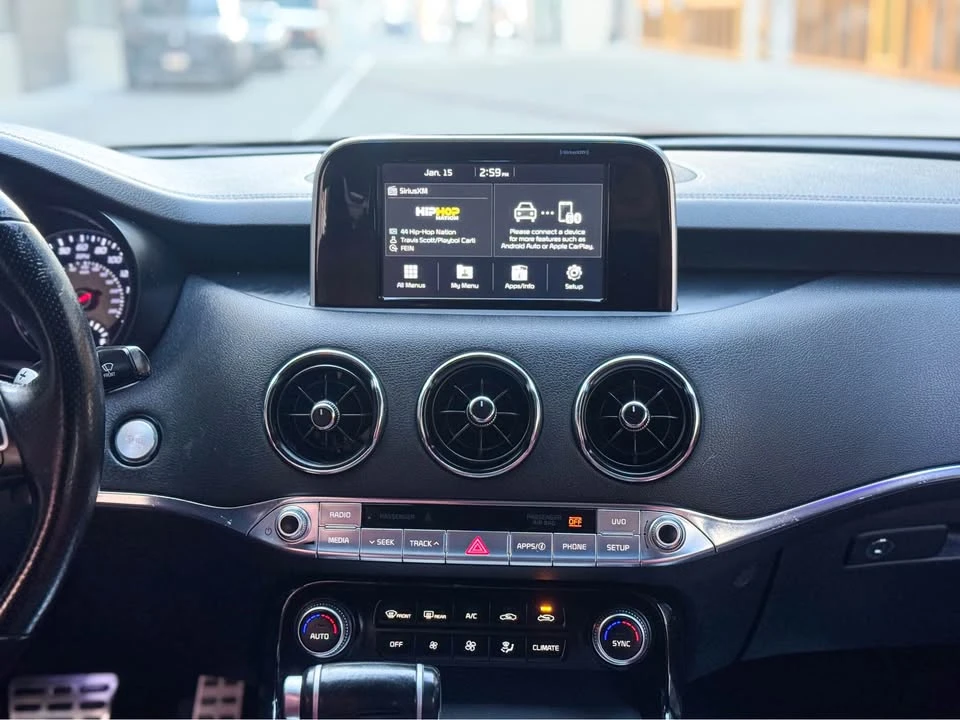 2018 Kia Stinger - Image 11 of 15