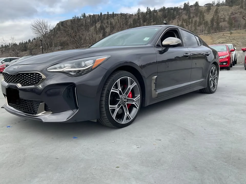 2018 Kia Stinger - Image 2 of 8