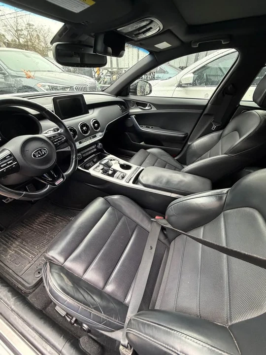 2018 Kia Stinger - Image 6 of 7
