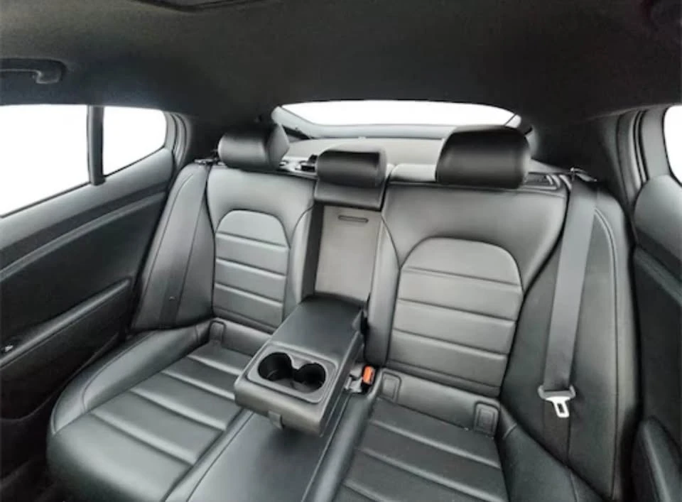 2018 Kia Stinger - Image 8 of 10