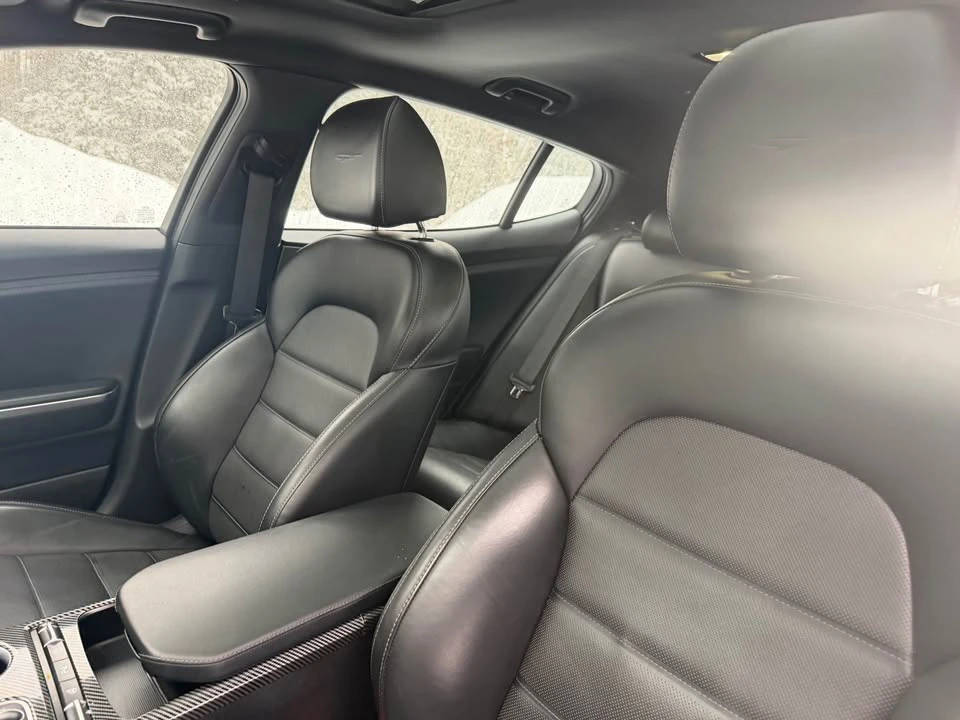 2018 Kia Stinger - Image 10 of 15