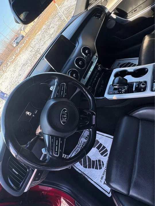 2018 Kia Stinger - Image 8 of 13