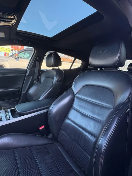 2018 Kia Stinger - Image 9 of 13