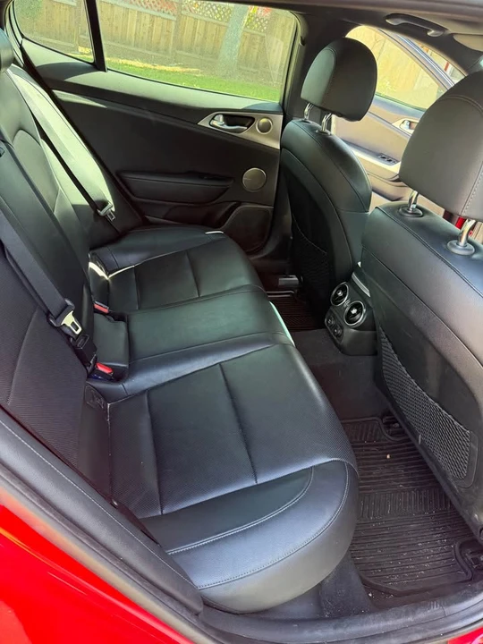 2018 Kia Stinger - Image 12 of 14