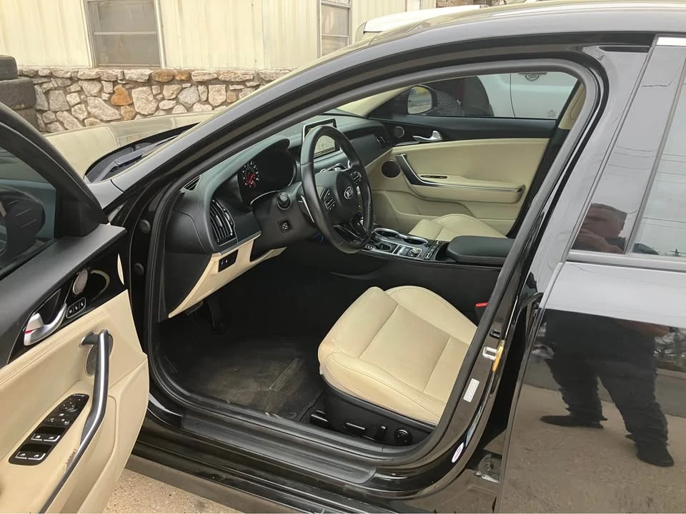 2018 Kia Stinger - Image 8 of 12