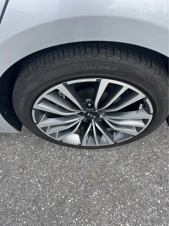 2018 Kia Stinger - Image 12 of 15