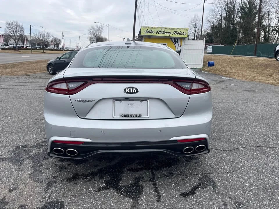 2018 Kia Stinger - Image 2 of 15