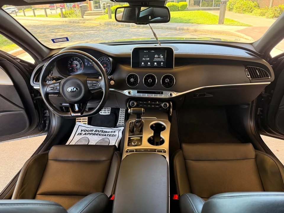 2018 Kia Stinger - Image 12 of 14