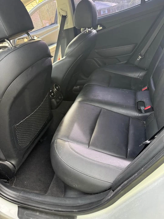2018 Kia - Image 6 of 7