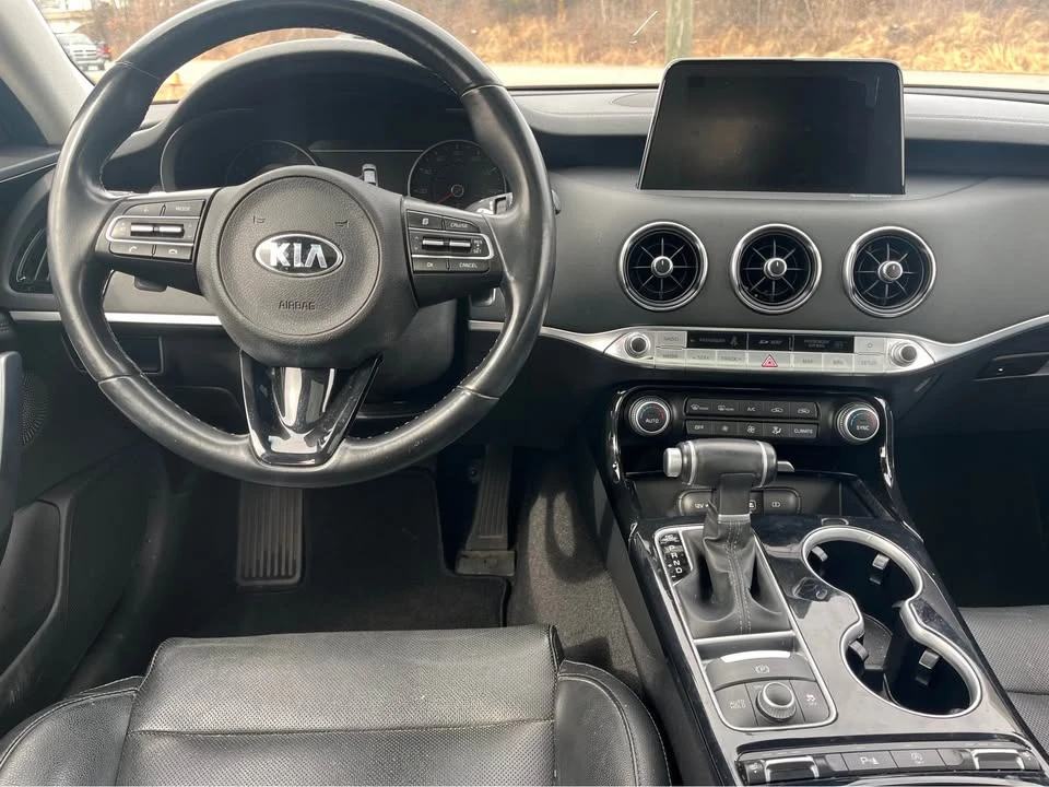 2018 Kia Stinger - Image 5 of 15