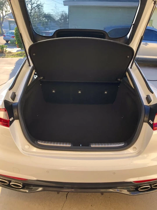 2018 Kia Stinger - Image 12 of 15
