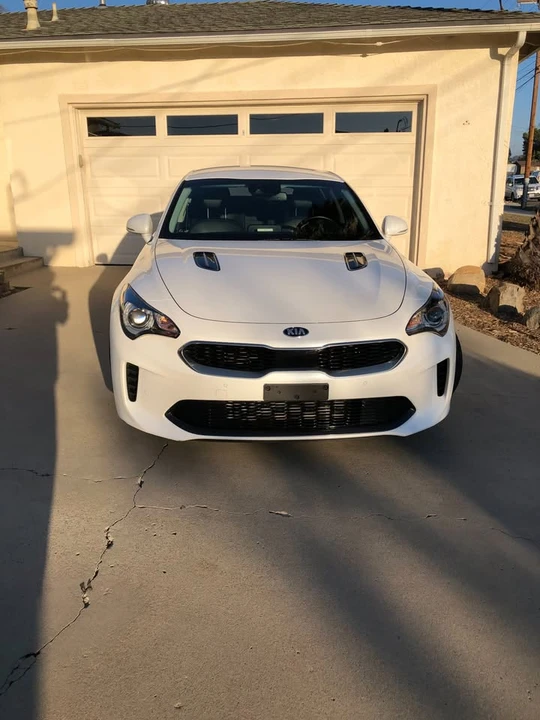 2018 Kia Stinger - Image 2 of 15