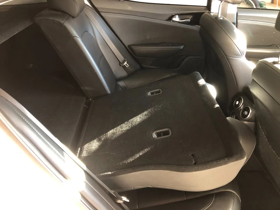 2018 Kia Stinger - Image 10 of 15