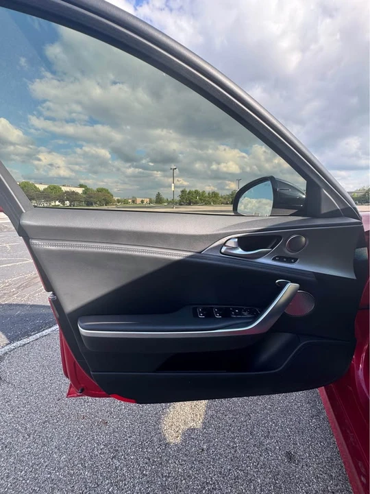 2018 Kia Stinger - Image 7 of 18