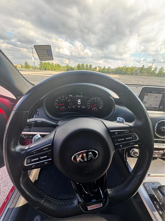 2018 Kia Stinger - Image 9 of 18