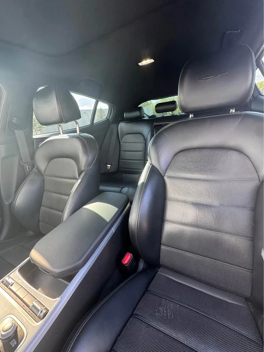 2018 Kia Stinger - Image 11 of 18