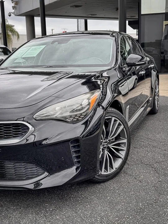 2018 Kia Stinger - Image 2 of 8