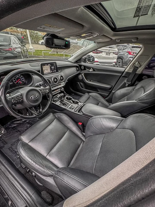 2018 Kia Stinger - Image 6 of 8