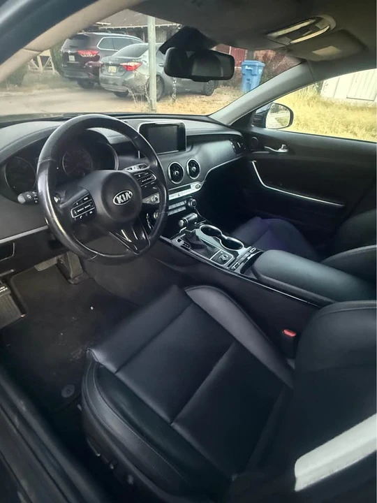 2018 Kia Stinger - Image 3 of 4