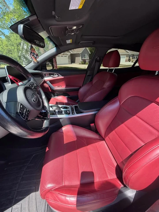 2018 Kia Stinger - Image 7 of 9