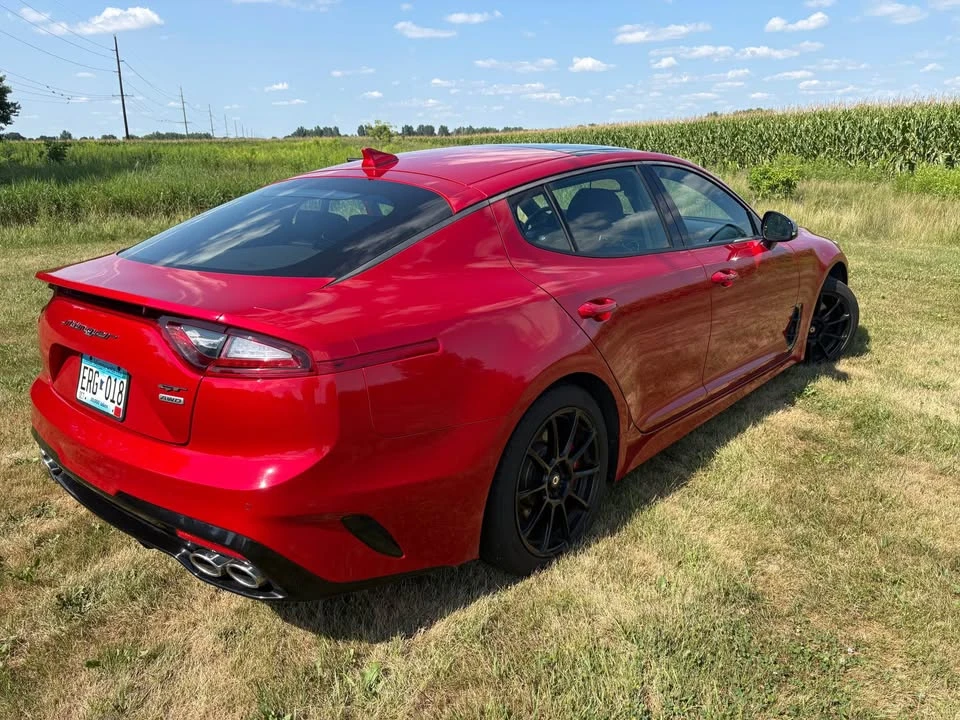 2018 Kia Stinger - Image 14 of 18