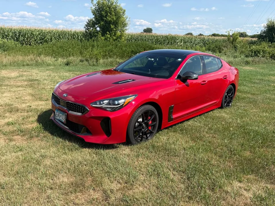2018 Kia Stinger - Image 2 of 18