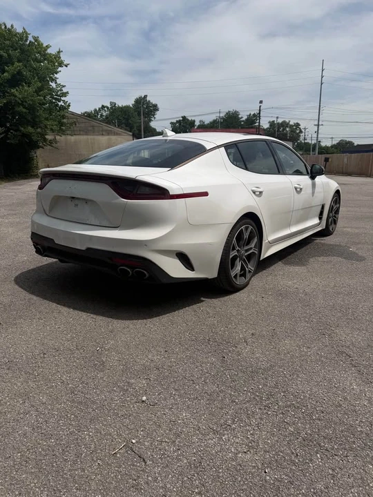2018 Kia Stinger - Image 4 of 12