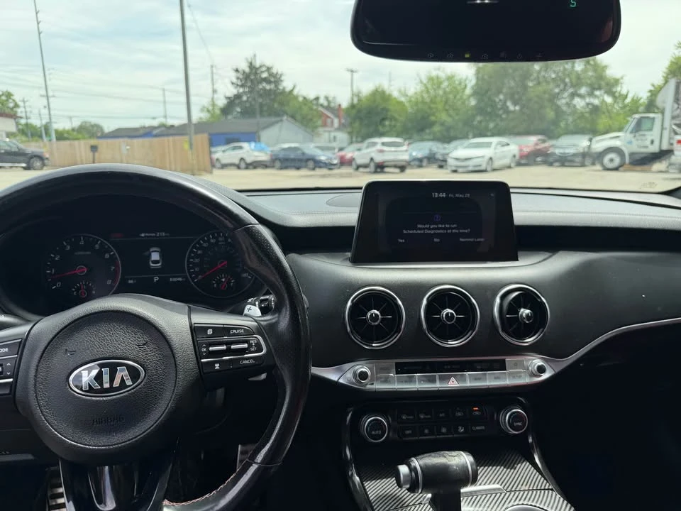 2018 Kia Stinger - Image 10 of 12