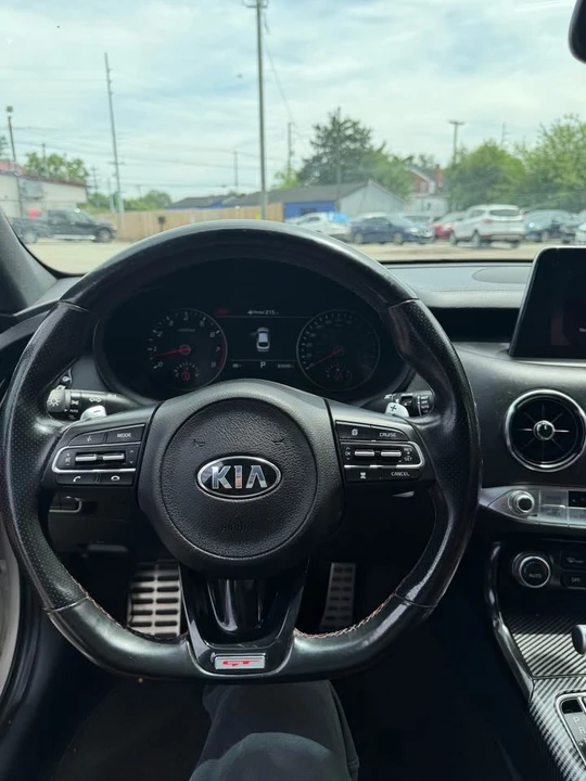 2018 Kia Stinger - Image 8 of 12