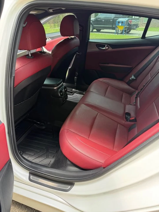 2018 Kia Stinger - Image 7 of 17