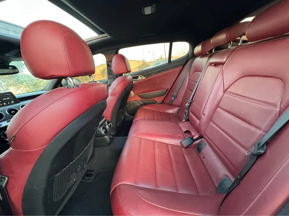 2018 Kia Stinger - Image 9 of 11