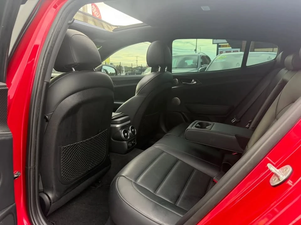 2018 Kia Stinger - Image 14 of 20