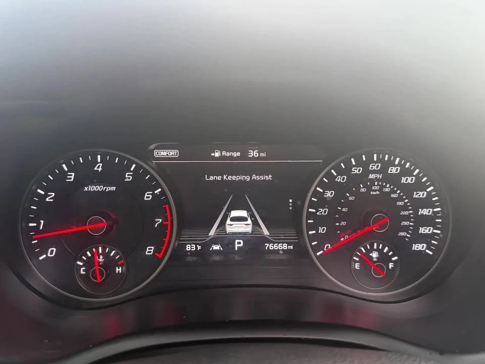 2018 Kia Stinger - Image 17 of 20