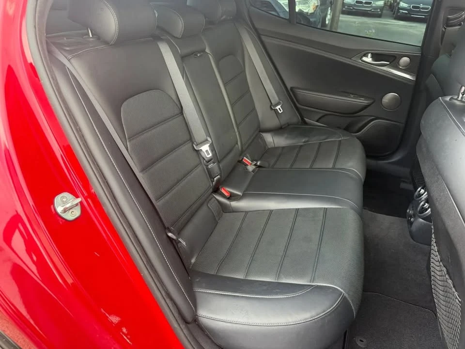 2018 Kia Stinger - Image 13 of 20