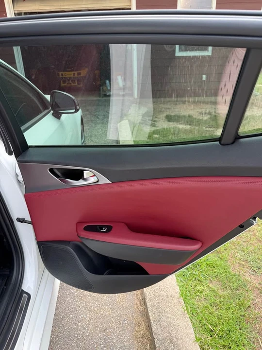 2018 Kia Stinger - Image 12 of 17