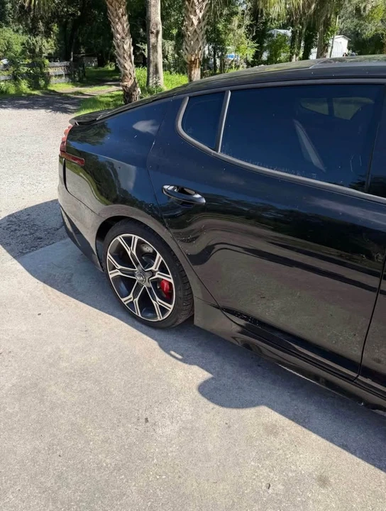 2018 Kia Stinger - Image 2 of 17