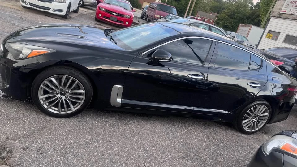 2018 Kia Stinger - Image 2 of 8