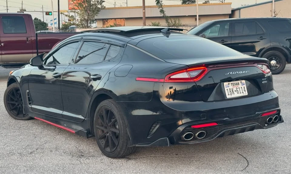 2018 Kia Stinger - Image 8 of 11