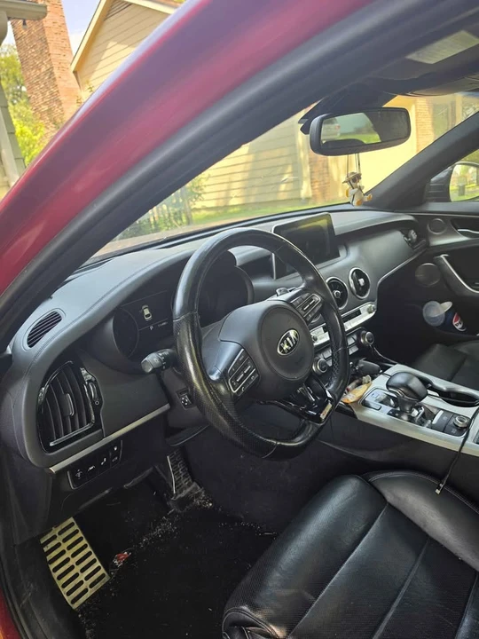 2018 Kia Stinger - Image 9 of 20