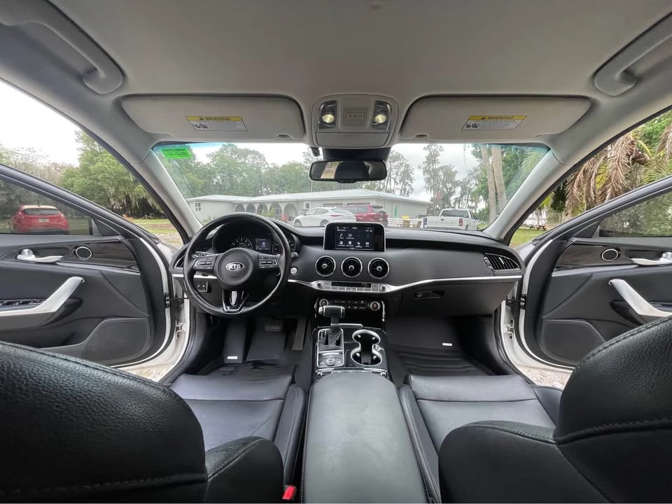 2018 Kia Stinger - Image 16 of 19
