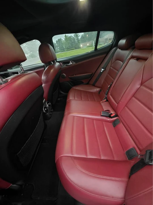 2018 Kia Stinger - Image 17 of 18