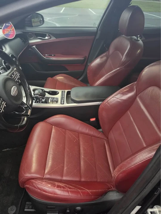 2018 Kia Stinger - Image 14 of 18