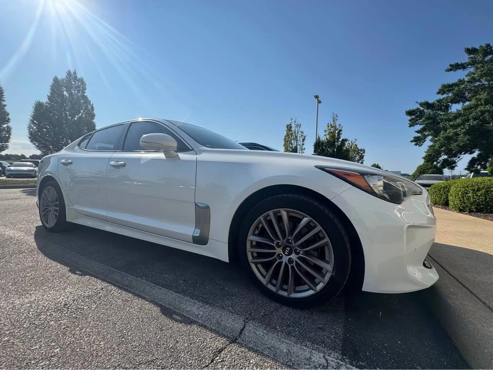 2018 Kia Stinger - Image 3 of 10